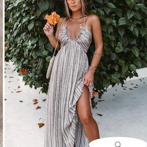 Sold out NWT Vici Collections RENESMAE POCKETED HALTER MAXI DRESS size large